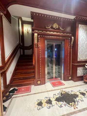Biệt thự VIP mặt vườn hoa KĐT Dịch Vọng. DT 210m2, MT 15m. Xây 4 tầng. Đẹp long lanh
