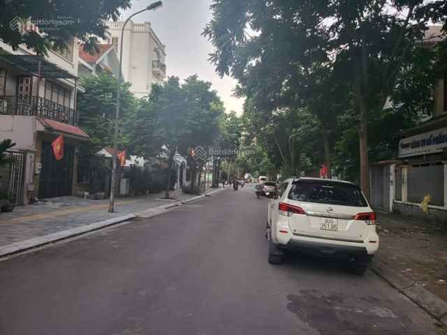 Biệt thự VIP KĐT Yên Hòa - Lão Thành Cách Mạng. Lô góc - Nhà đẹp - Thang máy - Có hầm