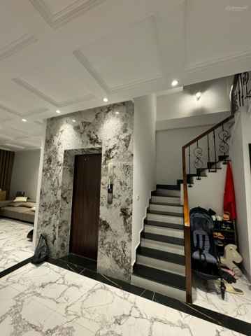 Bán biệt thự khu Intracom Trung Văn. Dt 145m2, 4 tầng mới, thang máy. Gần công viên