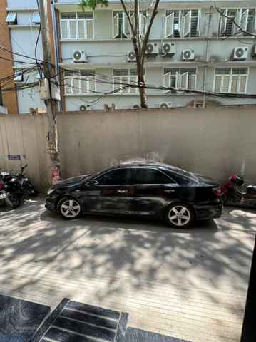 Bán nhà khu Kim Giang: DT 65m2, xây 7 tầng. MT 5,2m. Thang máy, ô tô tránh nhau. Gần phố