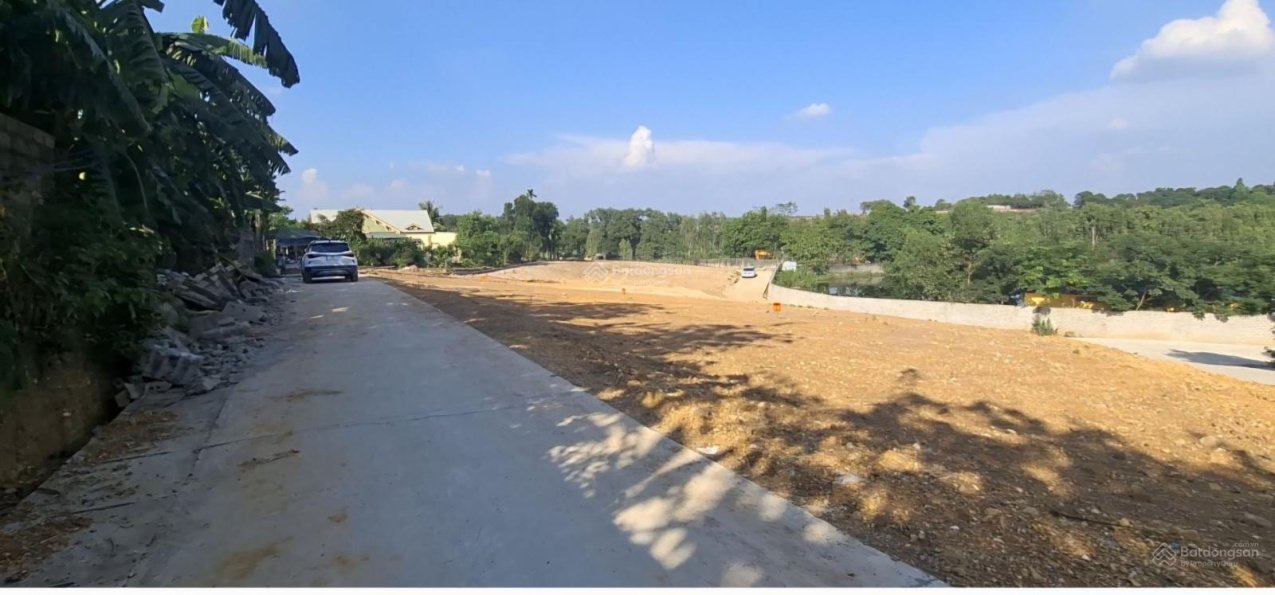Cần bán lô đất nghỉ dưỡng siêu đẹp tại Ba Vì, 339m2, 2 mặt đường view hồ, view núi 2,2 tỷ